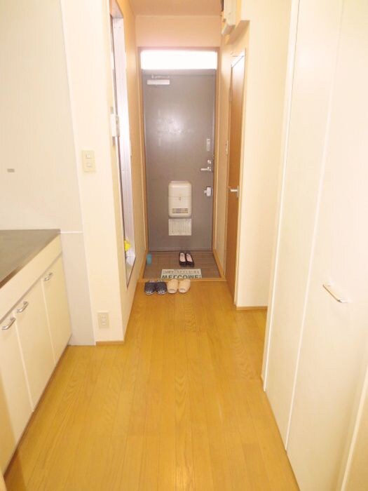 物件内観写真10　(玄関)