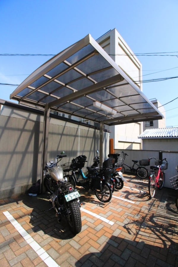 バイク置き場