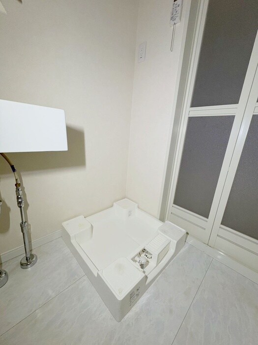 物件内観写真14　(洗濯機置場)