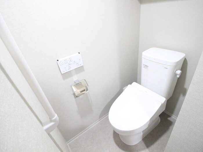 物件内観写真12　(トイレ)