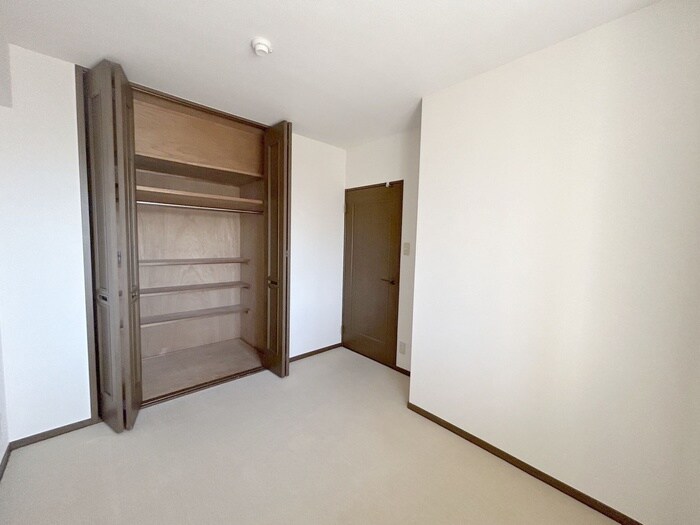 ﾗｲｵﾝｽﾞﾏﾝｼｮﾝ京成大久保第2(602)の居室