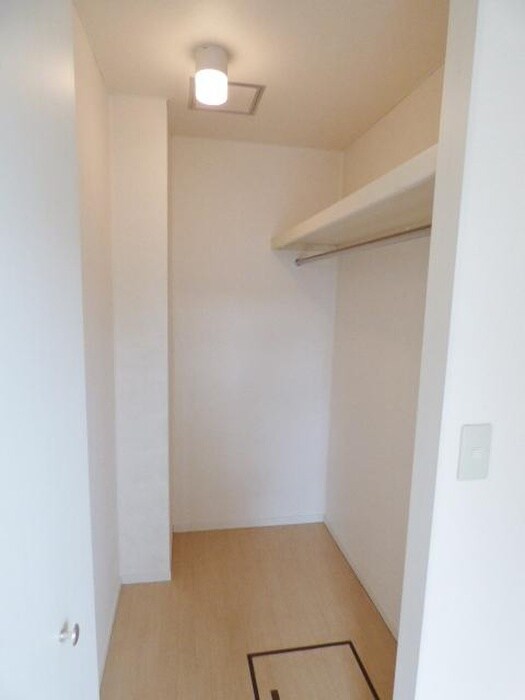 物件内観写真10　(収納)