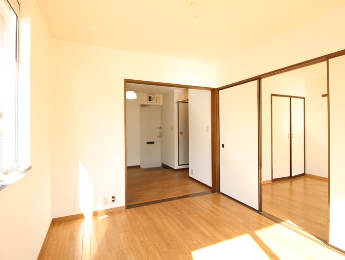 物件内観写真8　(居室)