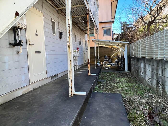 物件外観写真5　(エントランス部分)