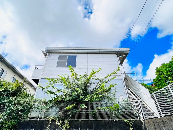 物件外観写真6　(エントランス部分)