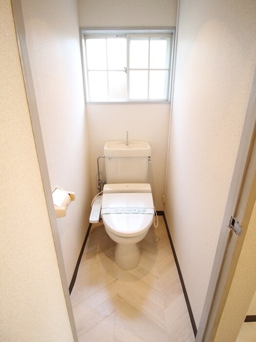 物件内観写真11　(トイレ)