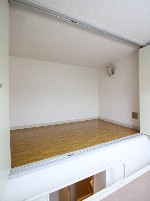 物件内観写真13　(収納)