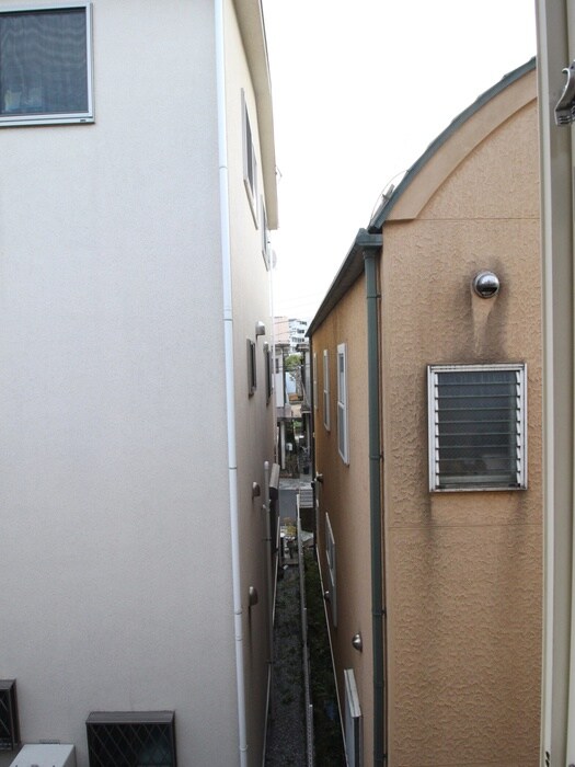 物件内観写真16　(室内からの展望)