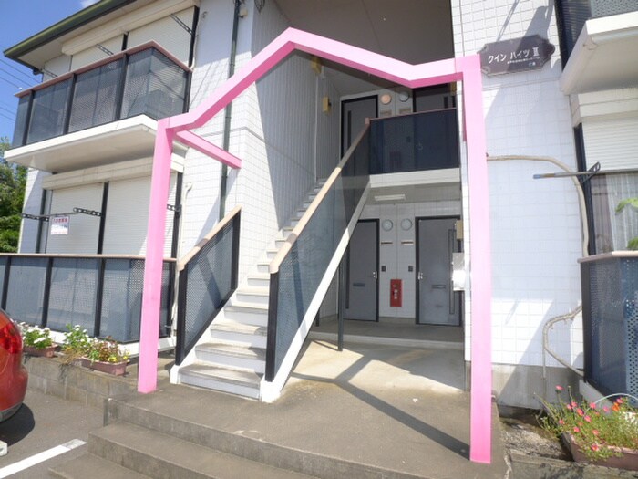 物件外観写真3　(エントランス部分)