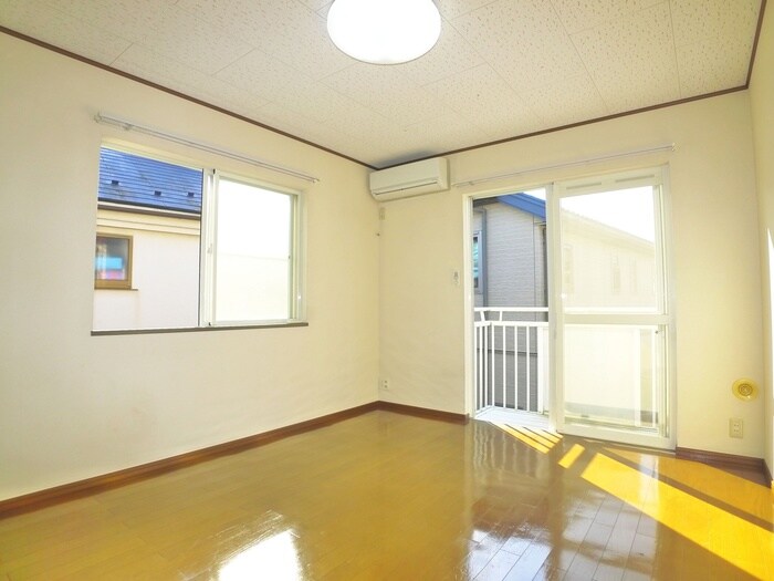 物件内観写真4　(居室)