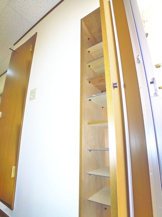 物件内観写真15　(靴箱)