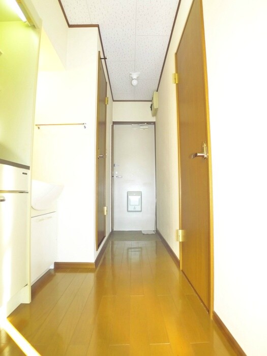 物件内観写真17　(廊下)
