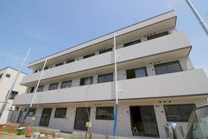 フローレス１１番館外観写真