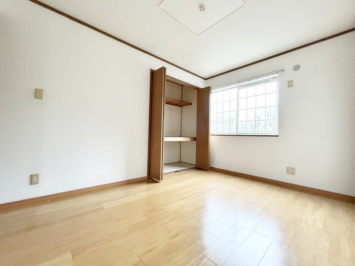 物件内観写真10　(居室)