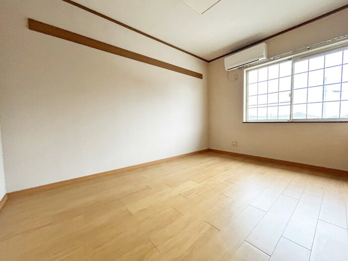 物件内観写真11　(居室)