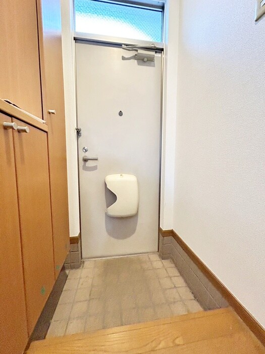 物件内観写真17　(玄関)