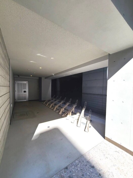 物件外観写真3　(駐輪場)