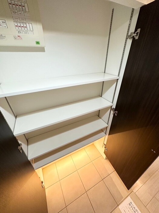 物件内観写真16　(収納)