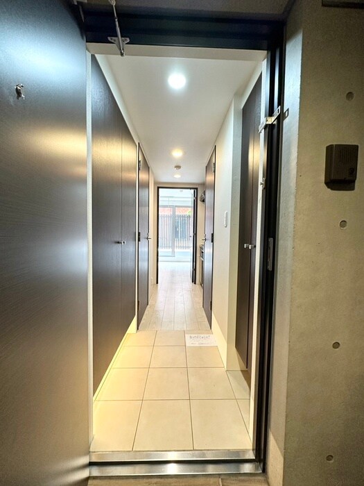 物件内観写真17　(玄関)