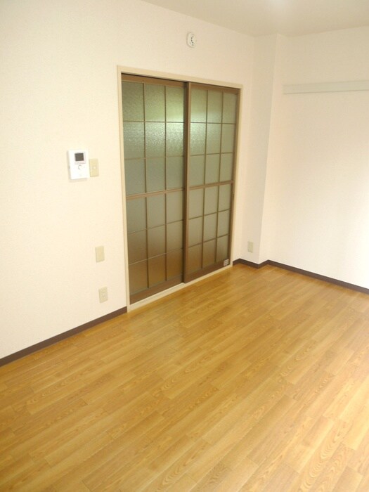 物件内観写真5　(居室)