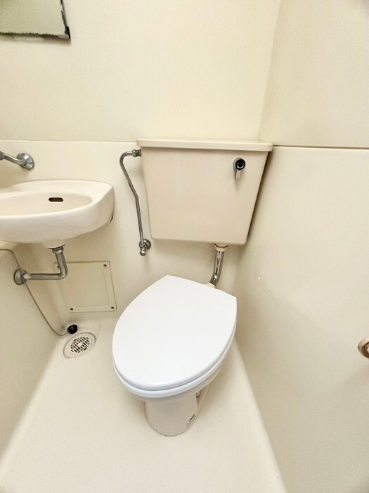 物件内観写真13　(トイレ)