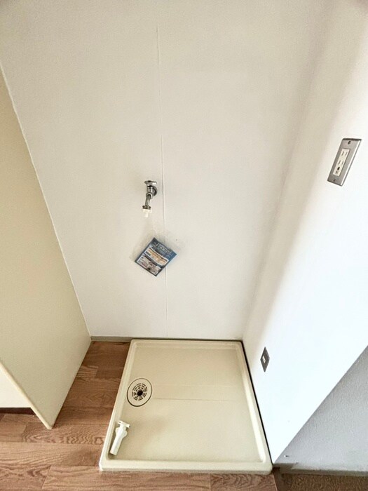 物件内観写真15　(洗濯機置場)