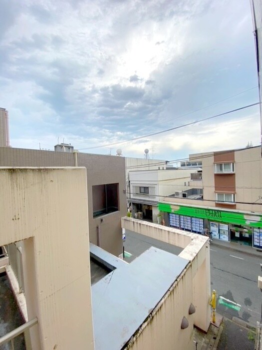 物件内観写真17　(室内からの展望)