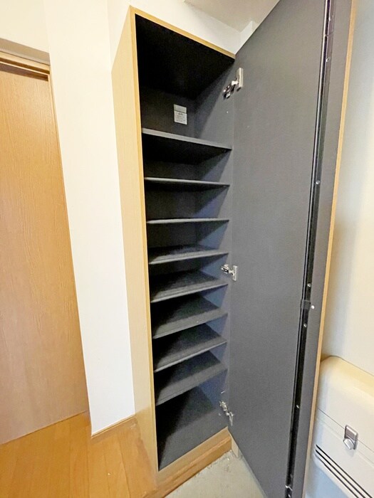 物件内観写真16　(靴箱)