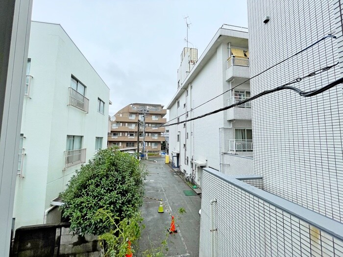 物件内観写真21　(室内からの展望)