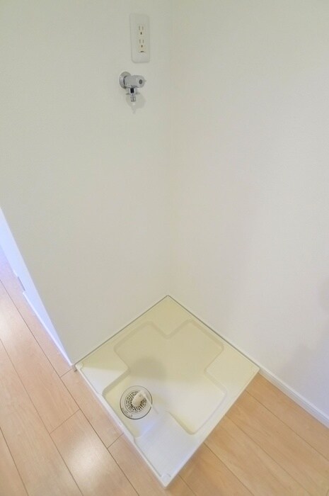 物件内観写真15　(洗濯機置場)