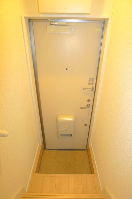 物件内観写真17　(玄関)