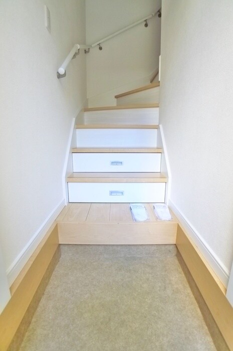 物件内観写真17　(玄関)