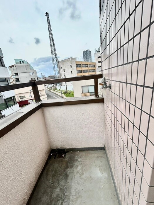 物件内観写真18　(洗濯機置場)