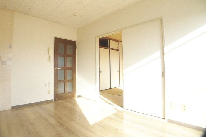 物件内観写真7　(居室)