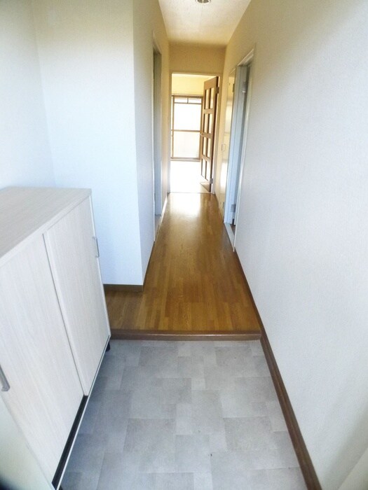 物件内観写真19　(玄関)