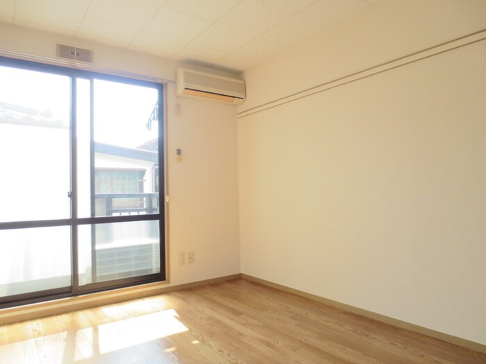 物件内観写真6　(居室)