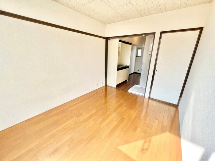 物件内観写真9　(居室)
