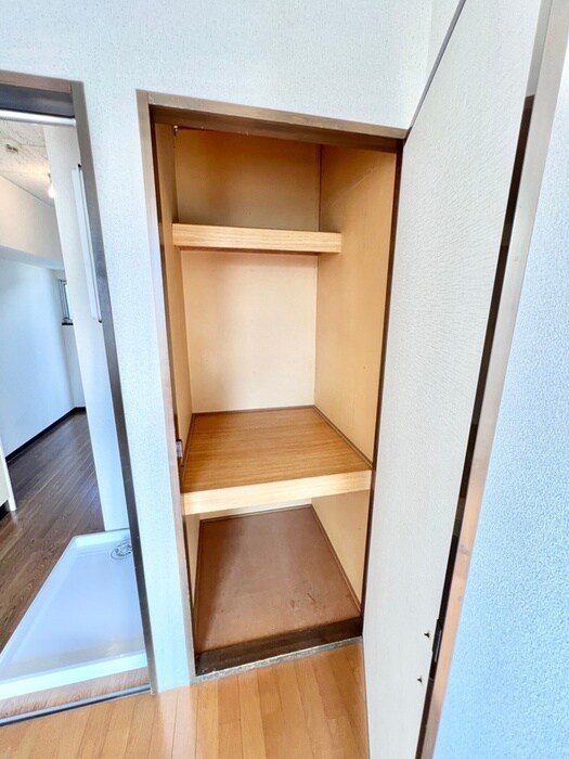 物件内観写真15　(収納)