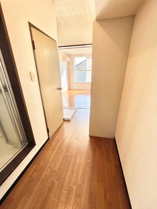 物件内観写真17　(廊下)