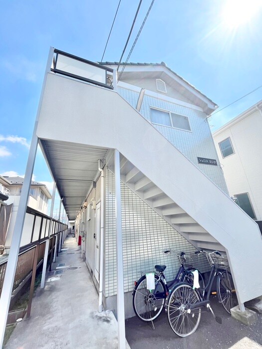 物件外観写真5　(エントランス部分)