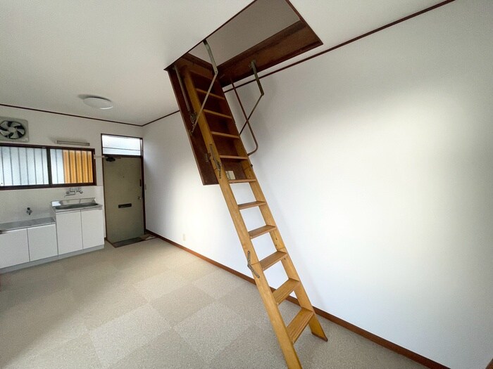 物件内観写真9　(居室)