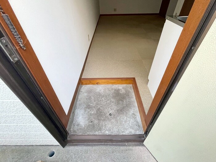 物件内観写真15　(玄関)