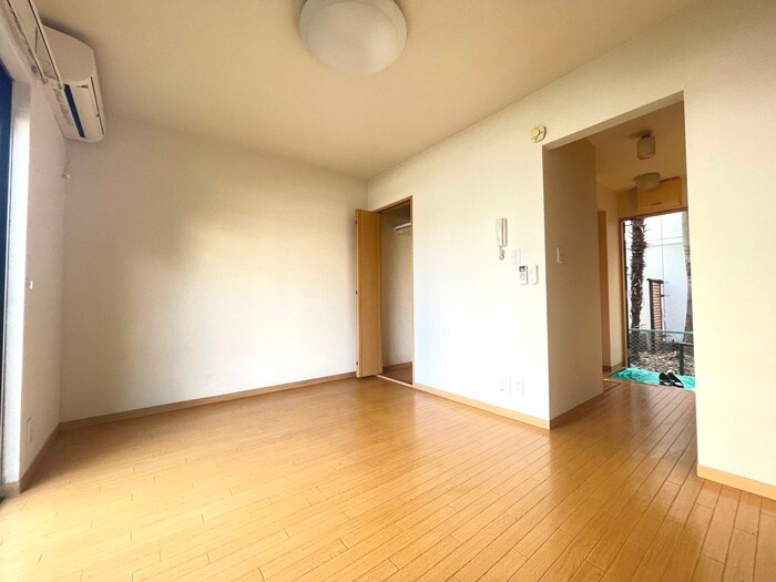 物件内観写真10　(居室)