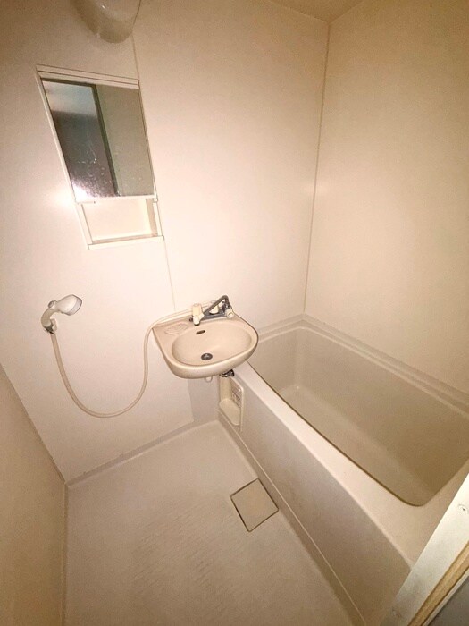 物件内観写真10　(バス／シャワールーム等)