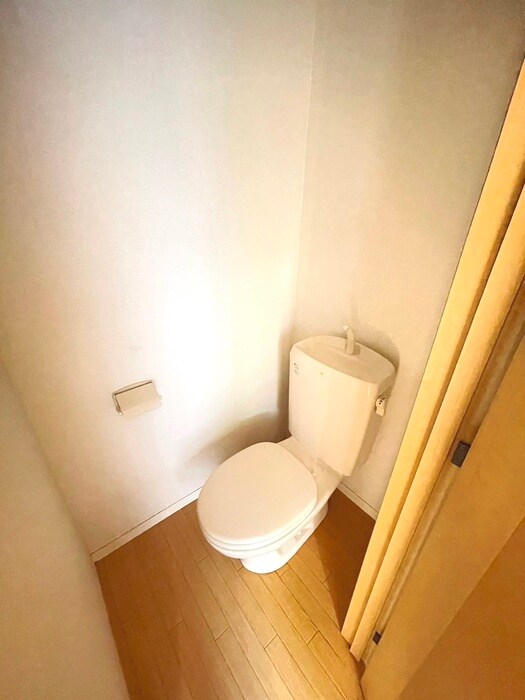 物件内観写真13　(トイレ)