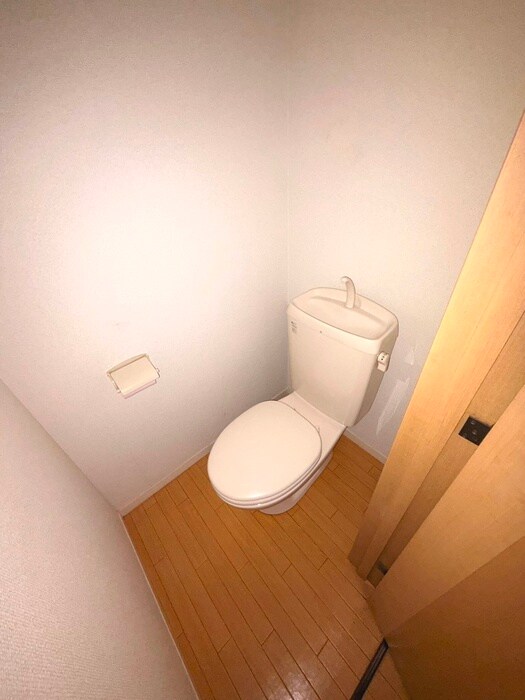 物件内観写真11　(トイレ)