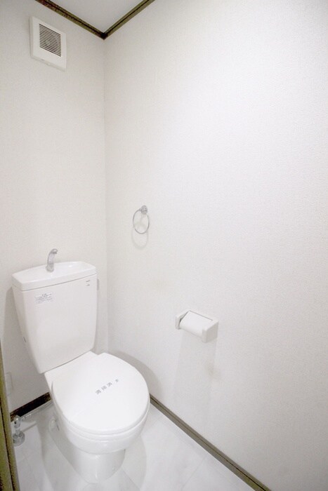 物件内観写真11　(トイレ)