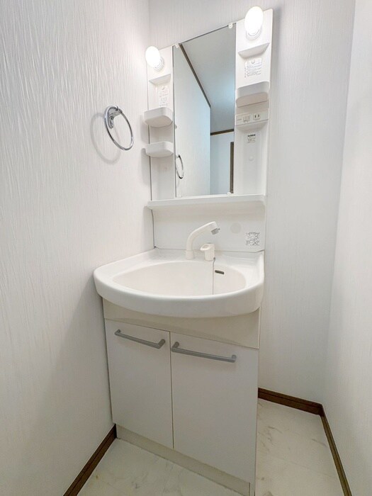 物件内観写真11　(洗面)