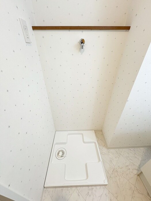 物件内観写真12　(洗濯機置場)