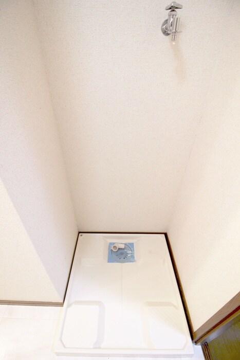 物件内観写真13　(洗濯機置場)